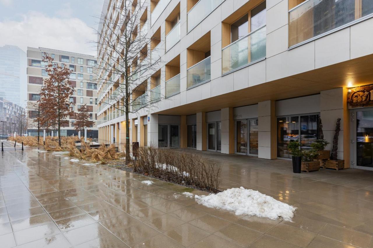 Cozy Apartments With Parking In The 19Th District By Noclegi Renters Varsó Kültér fotó