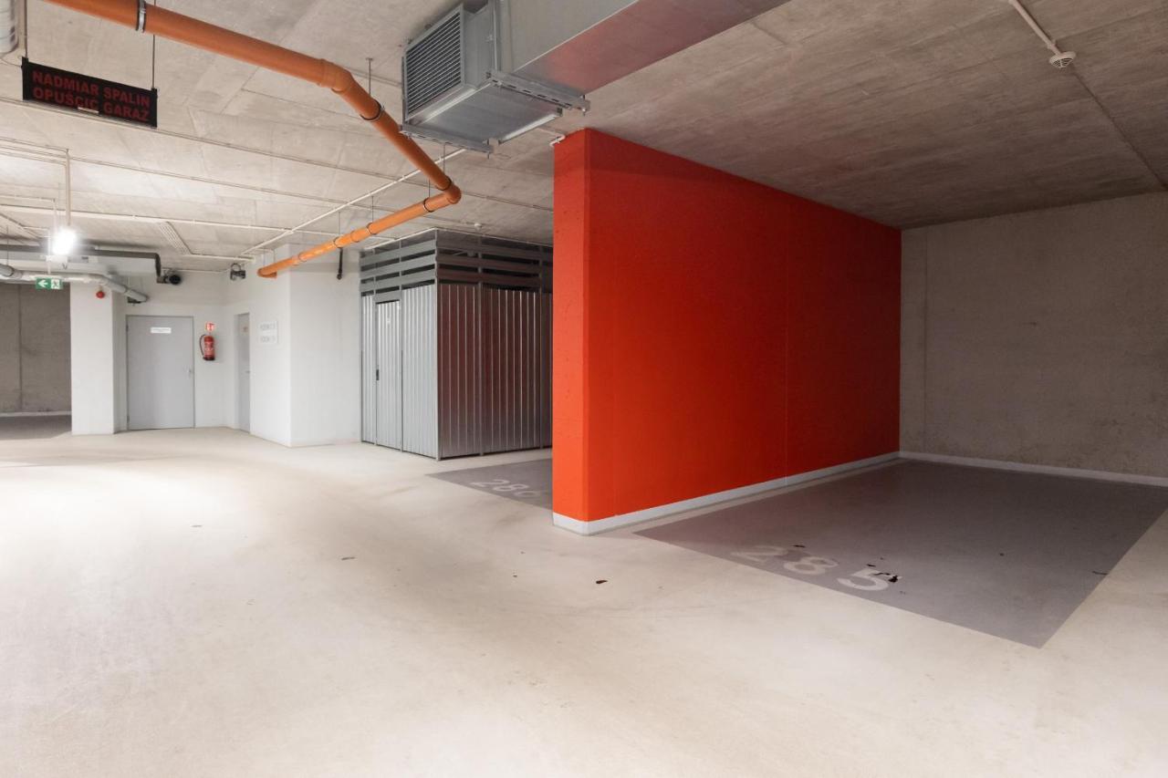 Cozy Apartments With Parking In The 19Th District By Noclegi Renters Varsó Kültér fotó