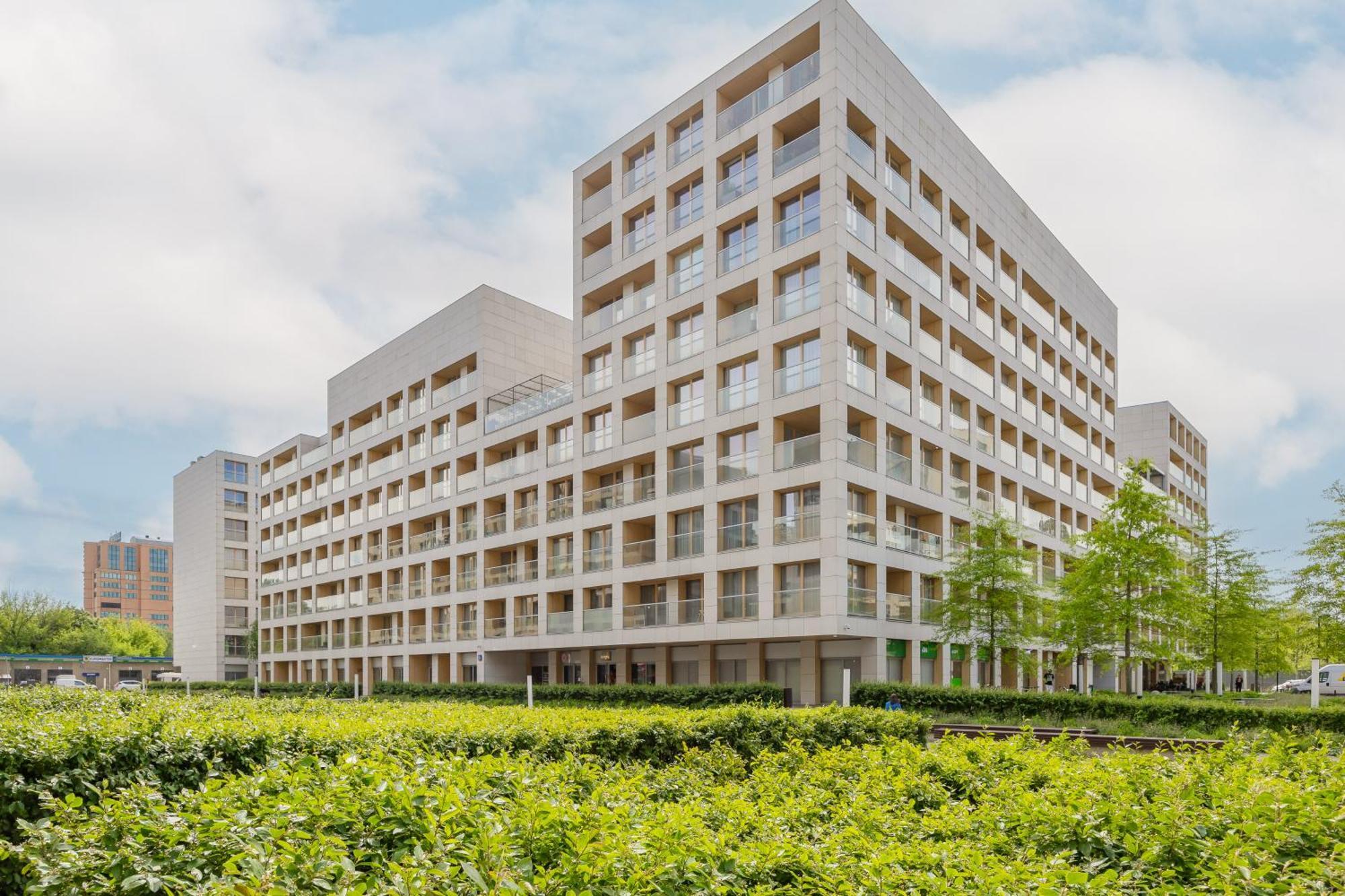Cozy Apartments With Parking In The 19Th District By Noclegi Renters Varsó Kültér fotó