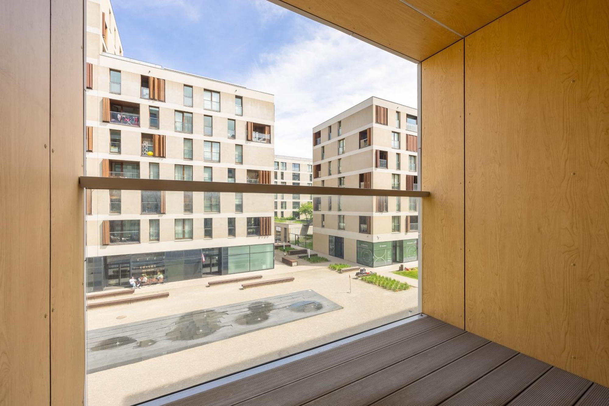 Cozy Apartments With Parking In The 19Th District By Noclegi Renters Varsó Kültér fotó